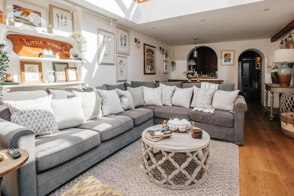 Dolls House - Luxury Townhouse *Sleeps 10* Villa Henley-on-Thames Kültér fotó