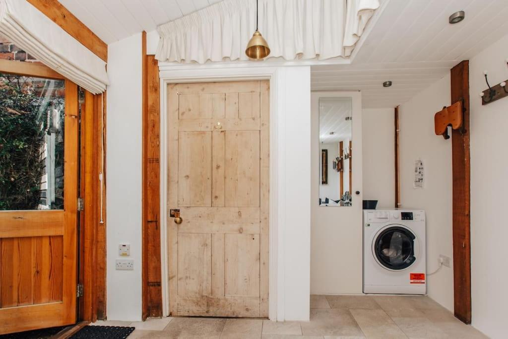 Dolls House - Luxury Townhouse *Sleeps 10* Villa Henley-on-Thames Kültér fotó