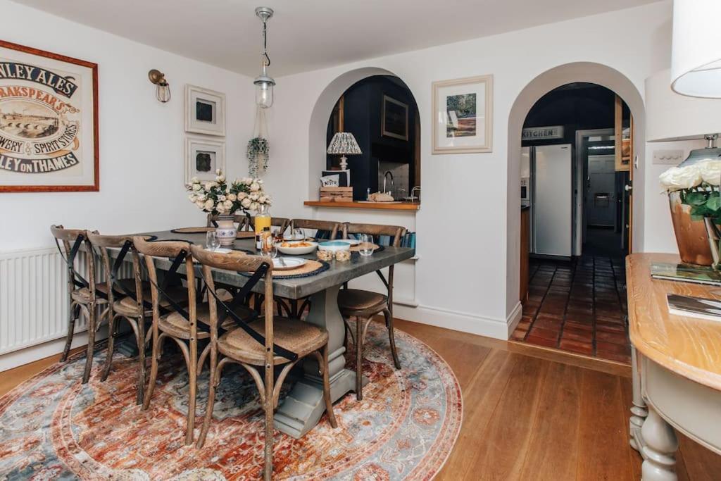 Dolls House - Luxury Townhouse *Sleeps 10* Villa Henley-on-Thames Kültér fotó