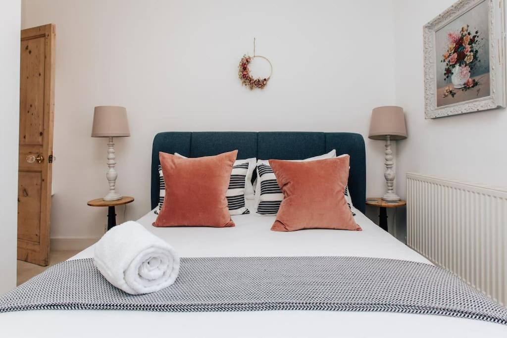 Dolls House - Luxury Townhouse *Sleeps 10* Villa Henley-on-Thames Kültér fotó