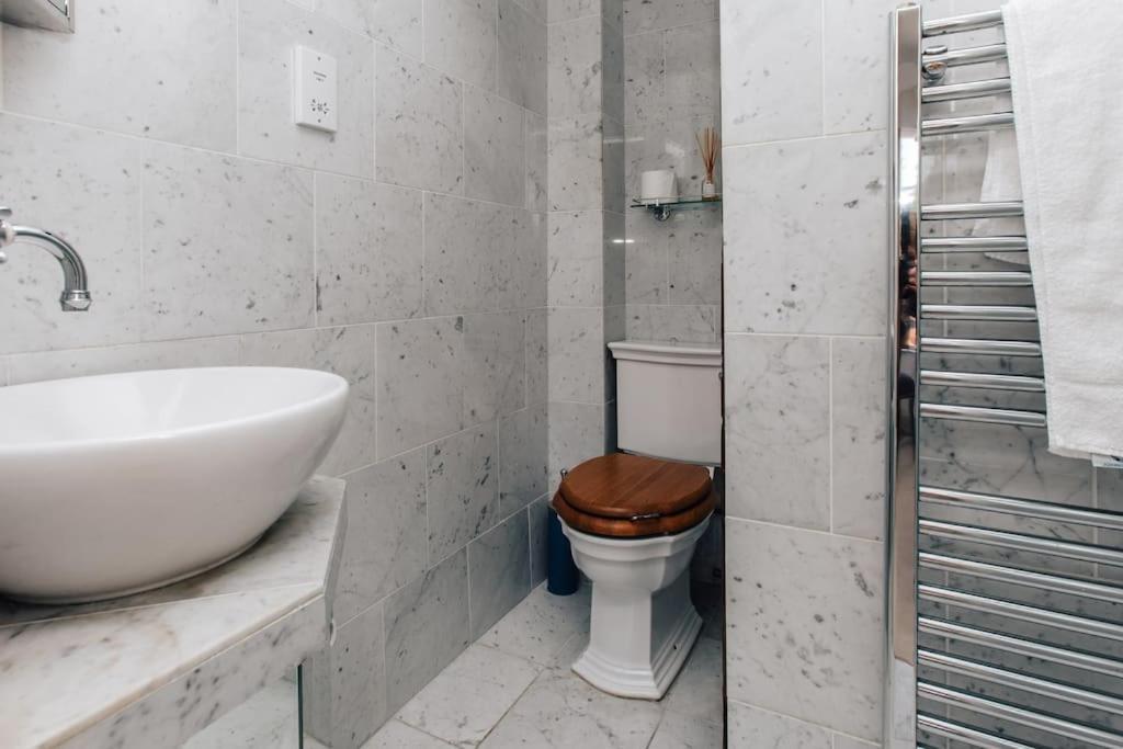 Dolls House - Luxury Townhouse *Sleeps 10* Villa Henley-on-Thames Kültér fotó
